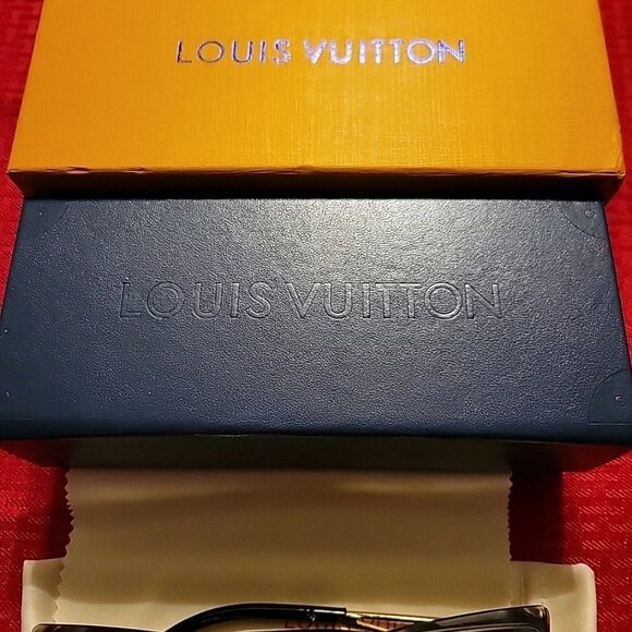 Louis Vuitton Monogram Sunglasses New With Box, Case, Bag, and Cleaning Cloth main image 5